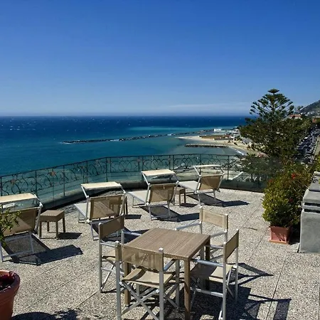 Lejlighed Vista Mare Lolli Palace *
